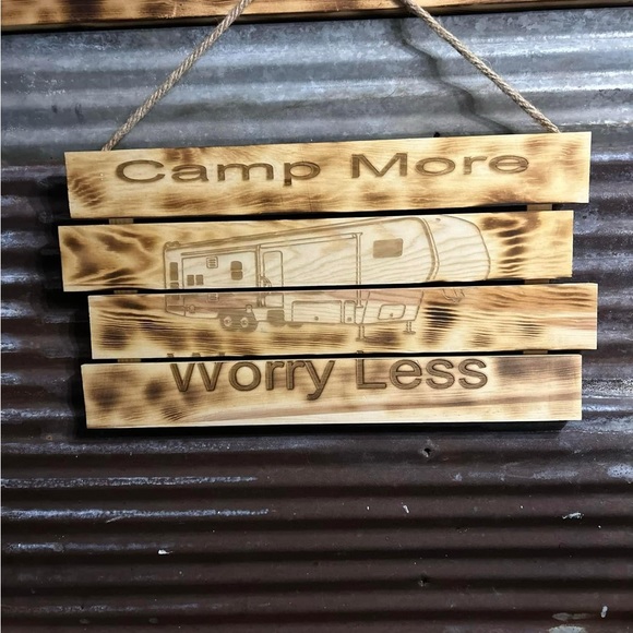 Camping sign - Picture 1 of 1